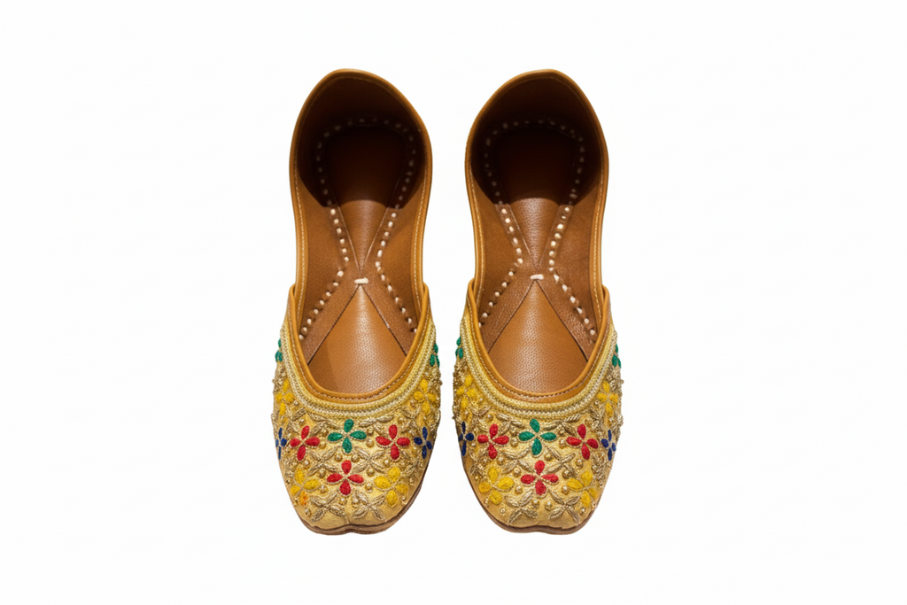 Beautiful ladies Punjabi jutti in Multicolour