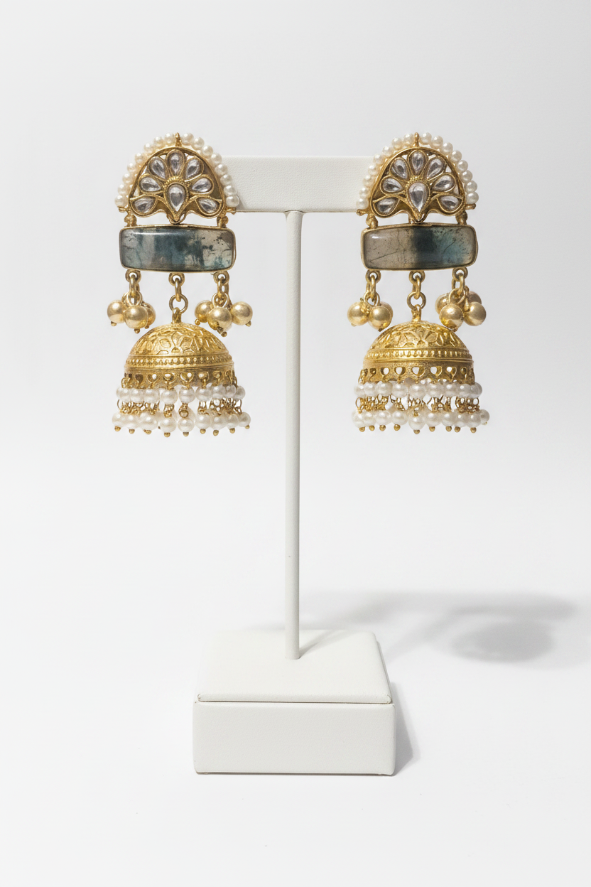 Kashmiri Jhumka Ohrringe mit Pfirsich Stein und Perlen in Gold
