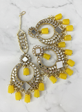 Obersized earings with tikka