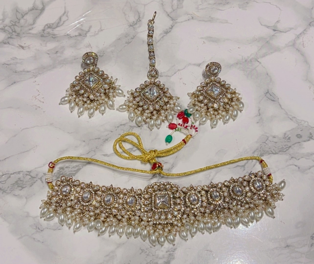 Necklace Set Earrings with Tikka