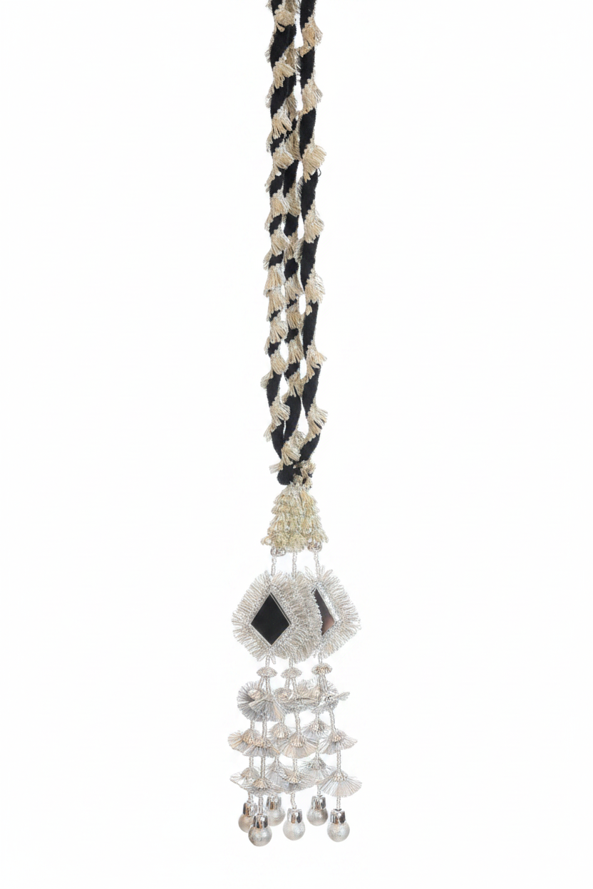Beautiful Punjabi Pranda – Silver color