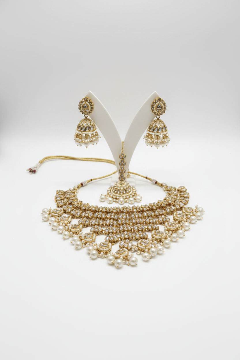 Beautiful Stylish Bollywood Necklace Set – Jhumki & Tikka | Golden White