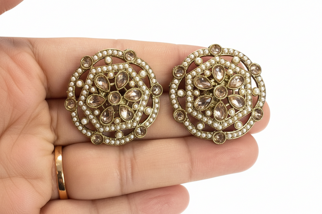 Beautiful high quality studs😍