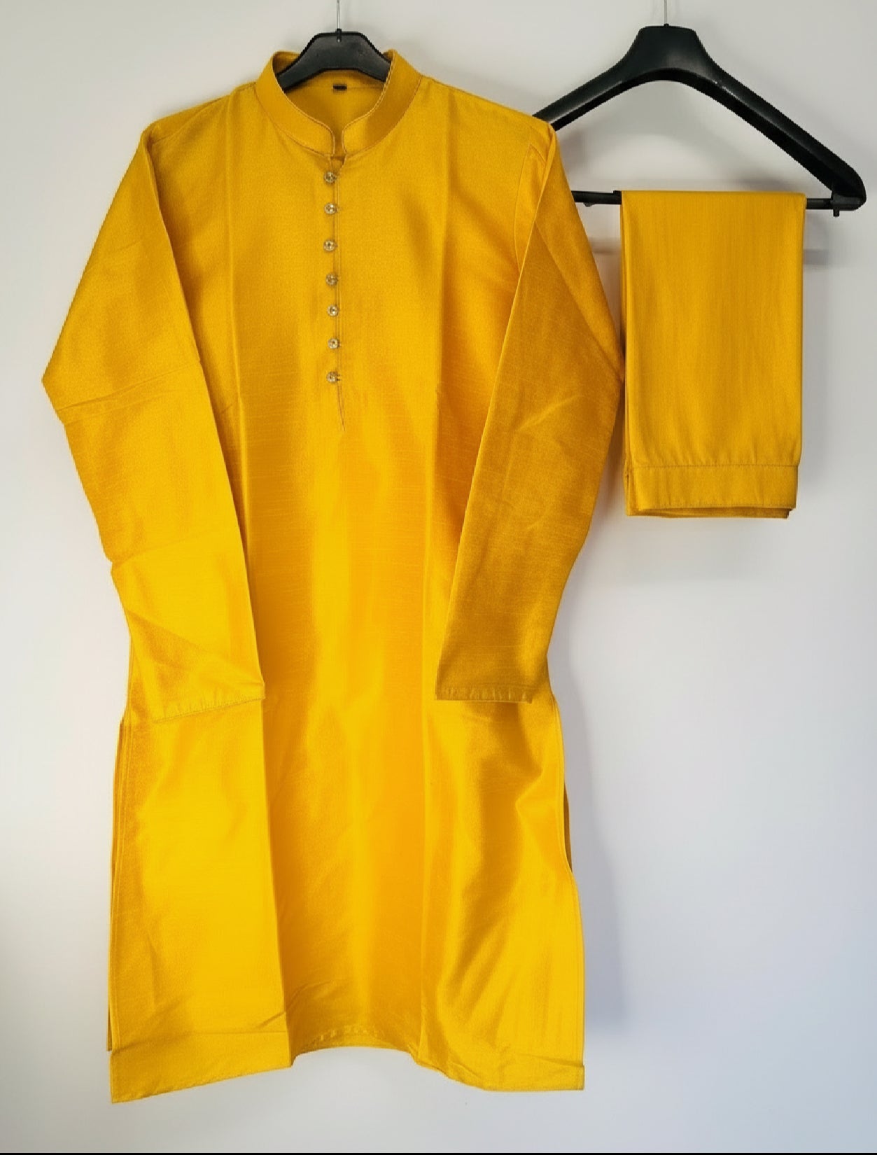 Men’s kurta-pajama set