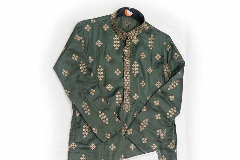 Men’s partywear Kurta pajama set