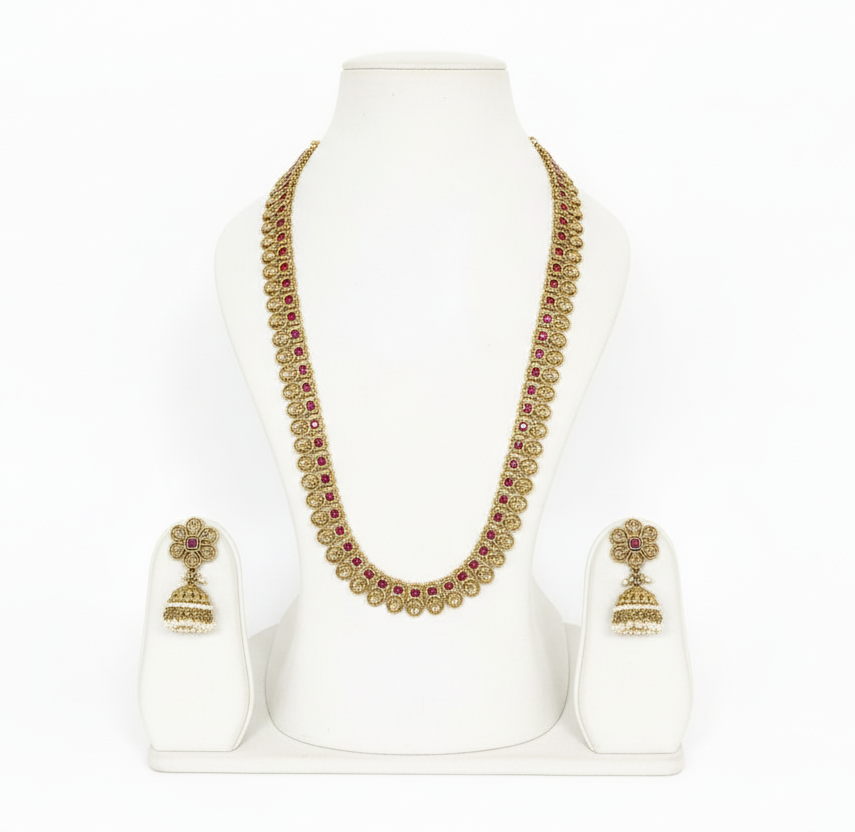 Ranihaar Set with earings and tikka