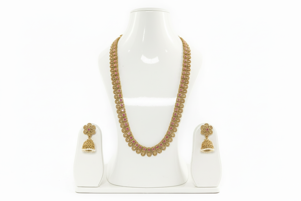 Ranihaar Set with earings and tikka