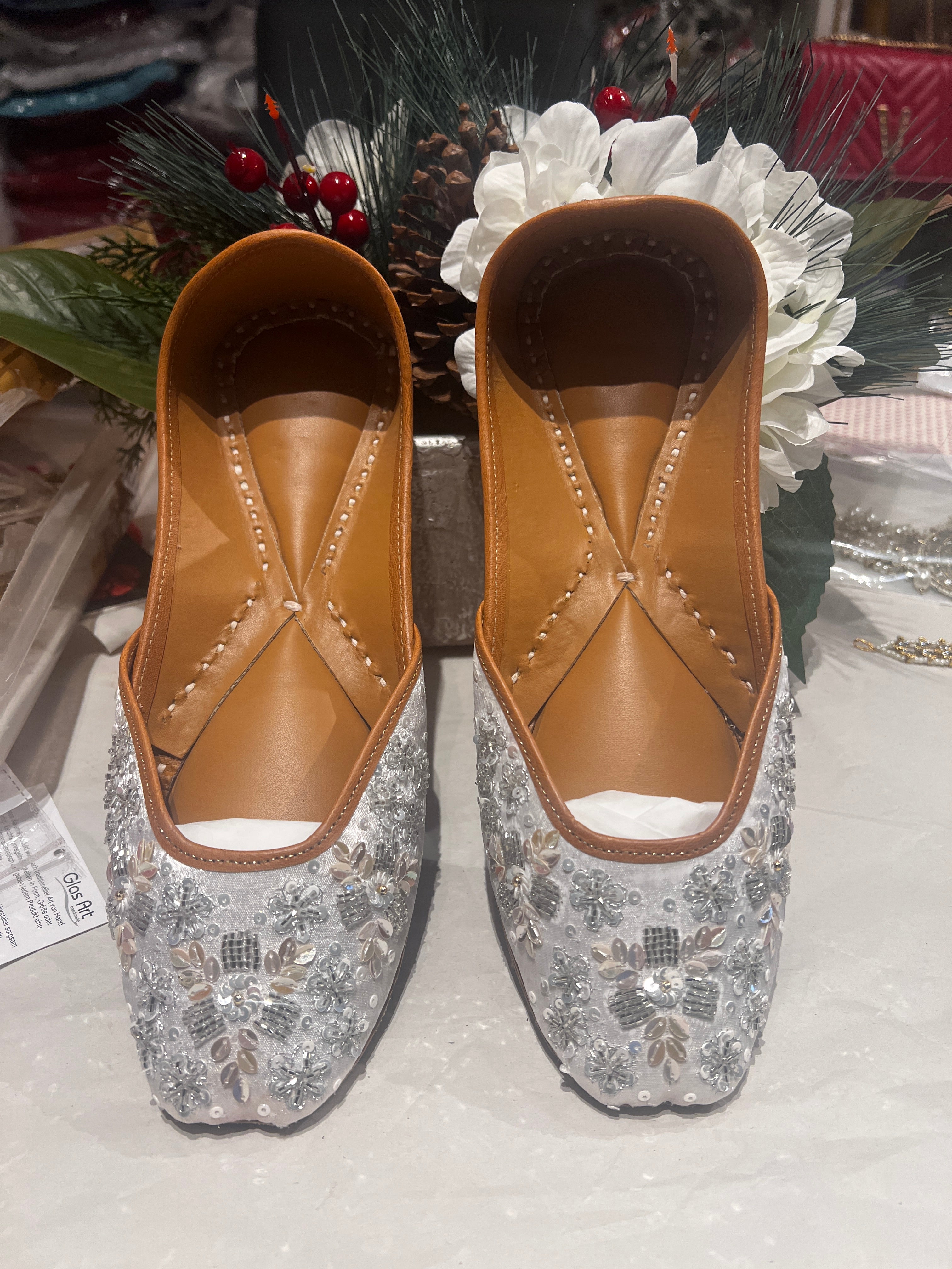 Punjabi Jutti Silver