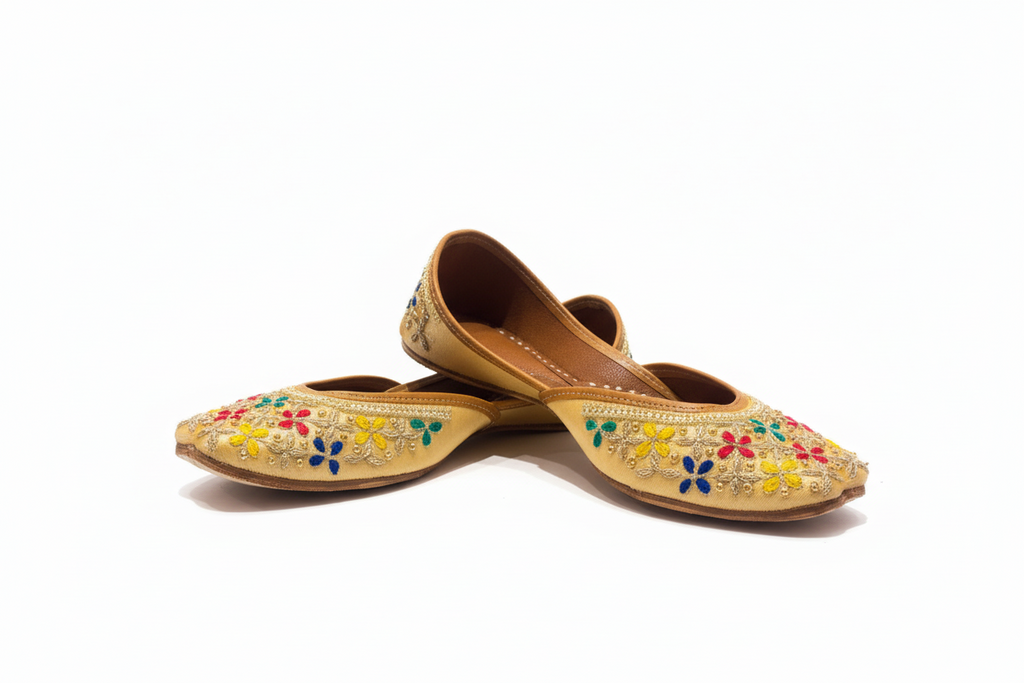 Beautiful ladies Punjabi jutti in Multicolour