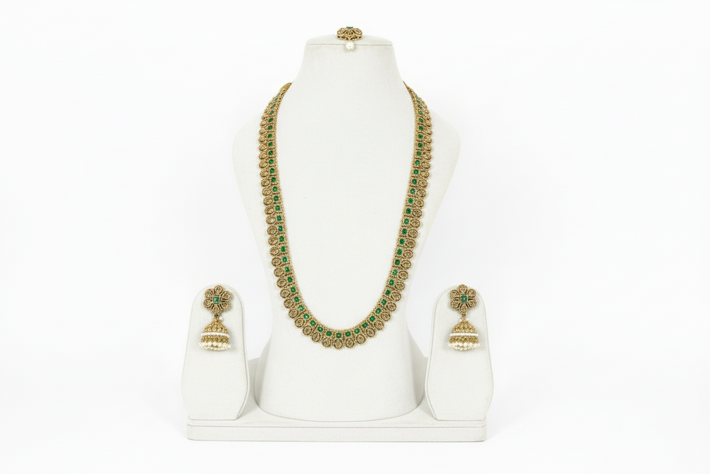 Ranihaar Set with earings and tikka